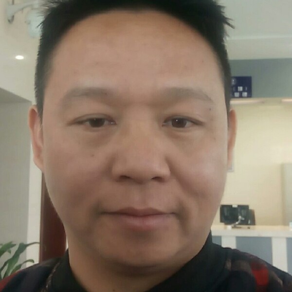 沉默老汉的照片