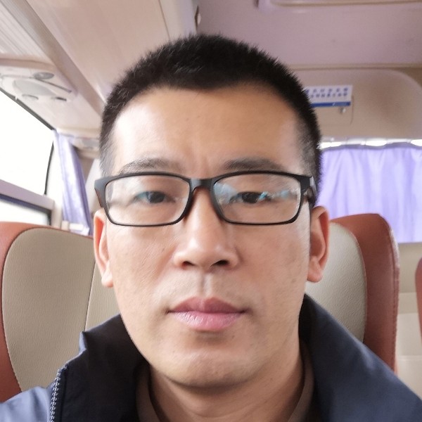 睫毛背后的照片