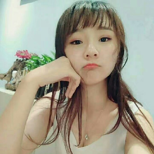 朴素长颈鹿的照片