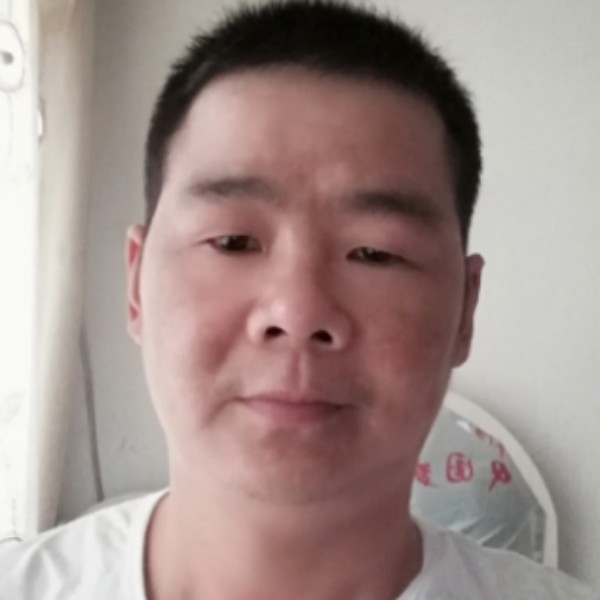 大地凝眸落拓的照片