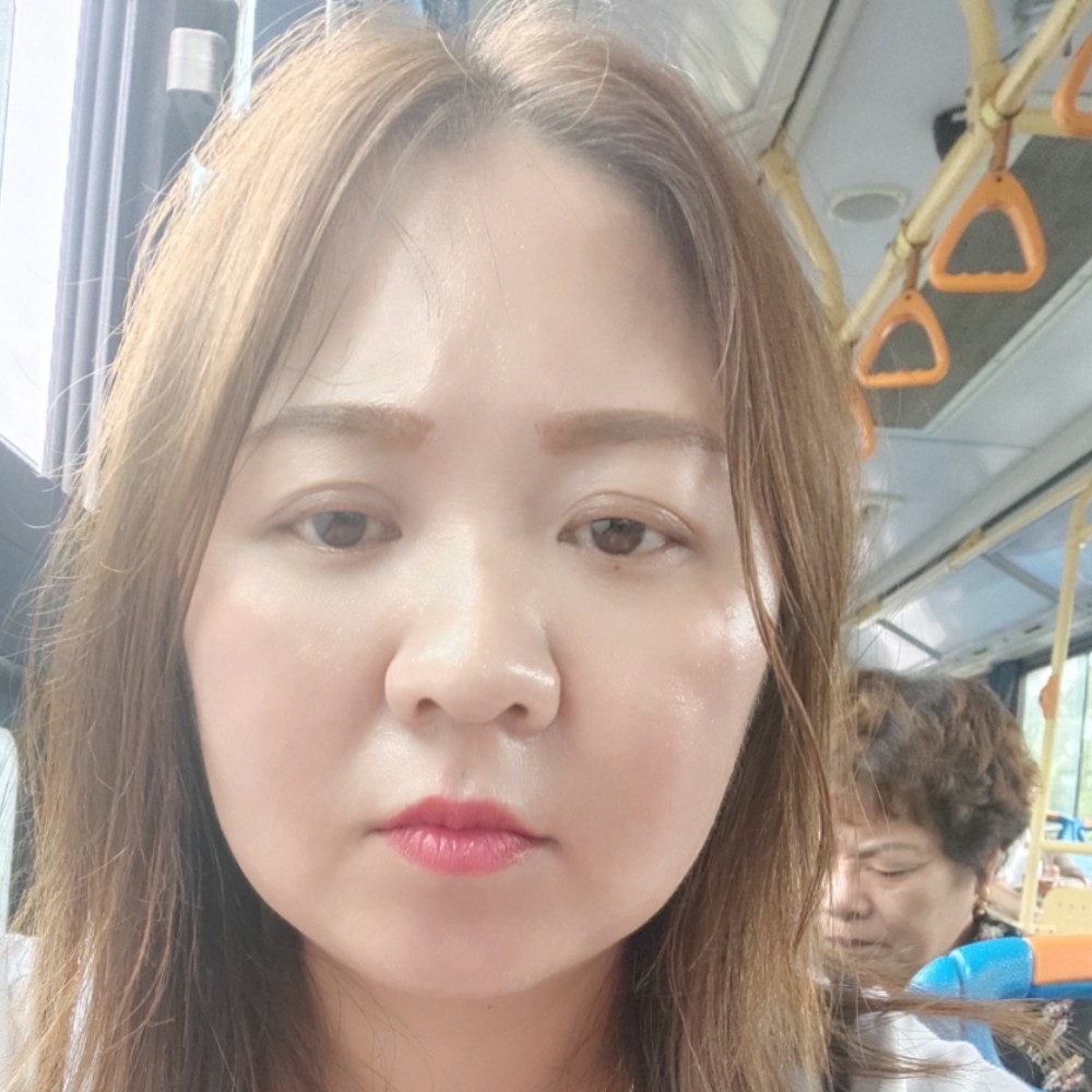 坚定拾忆滑板的照片