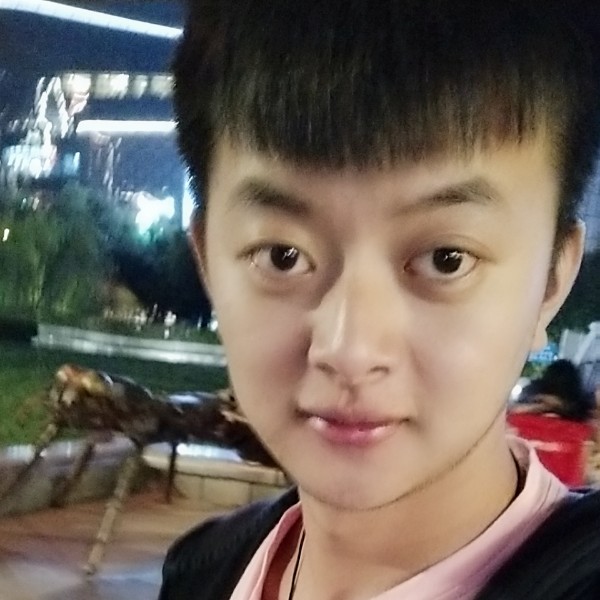 俭朴大船的照片