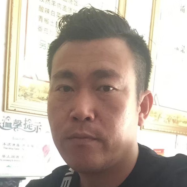 飞行的煤气罐的照片