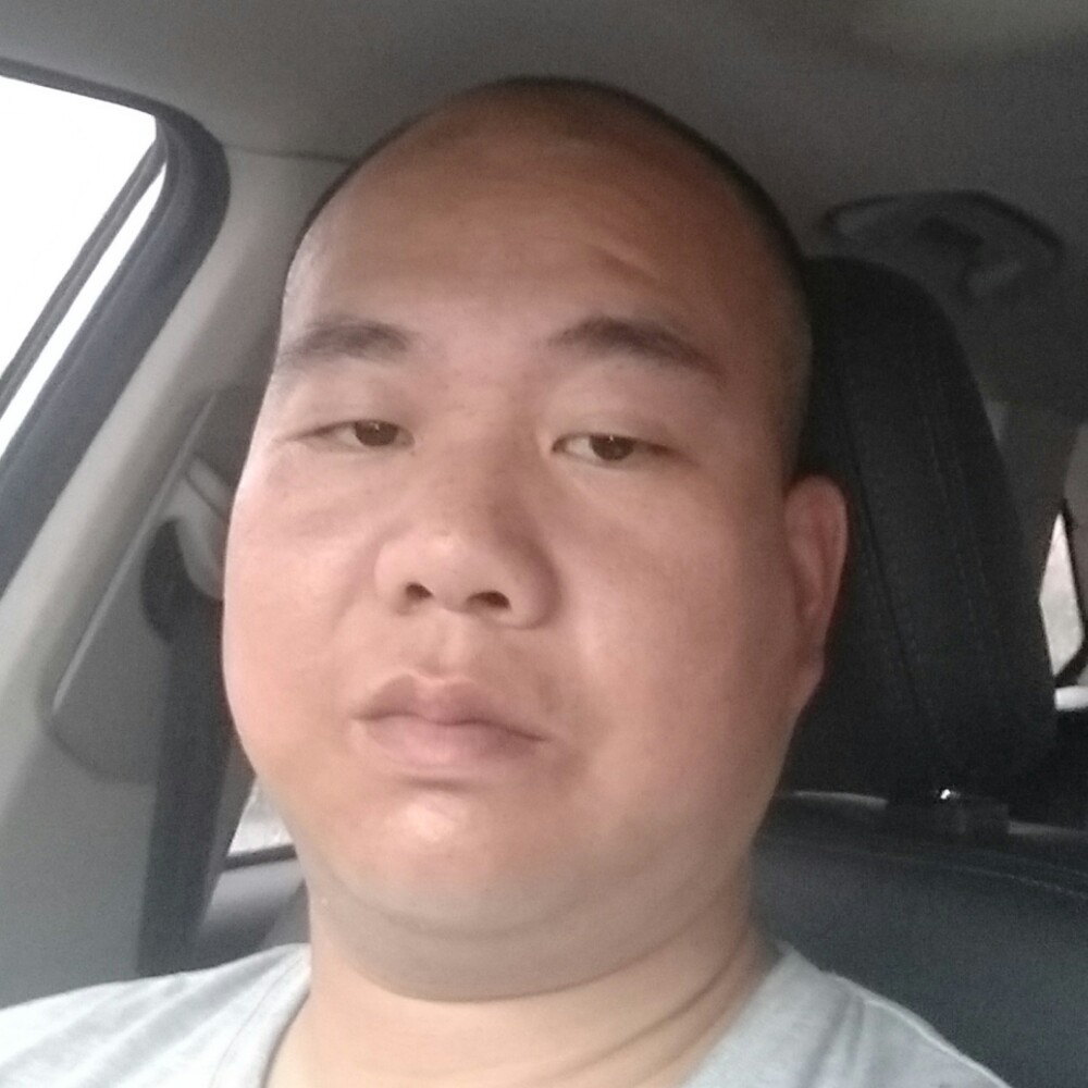 忧郁打胡萝卜的照片