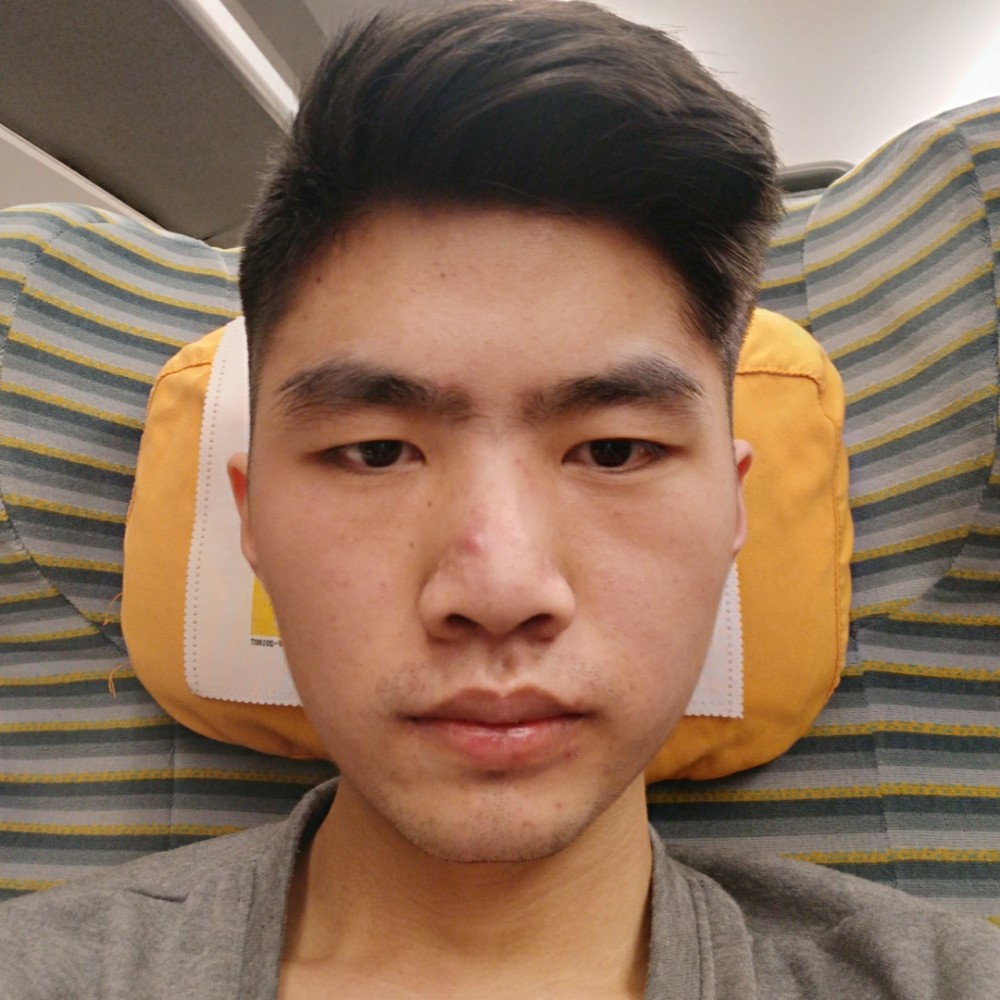 星愿回首谨慎的照片