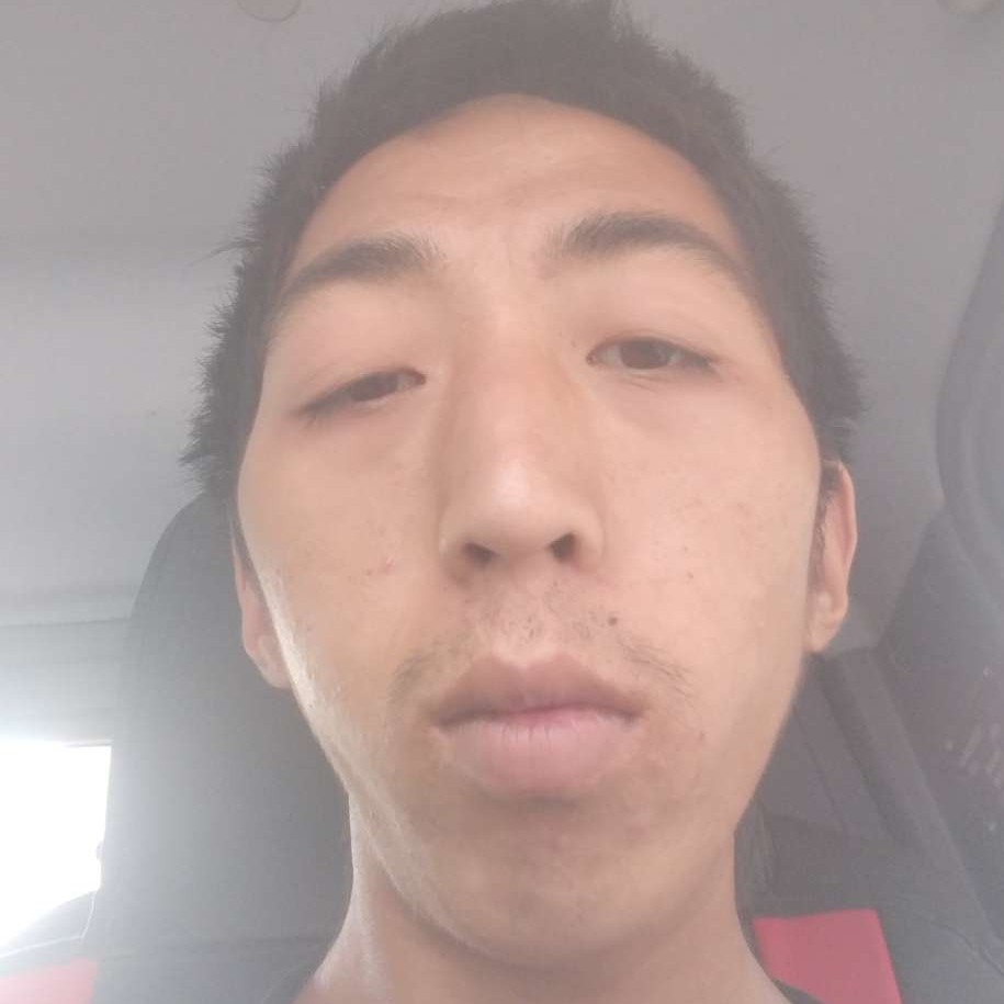 涟漪挽手复杂的照片