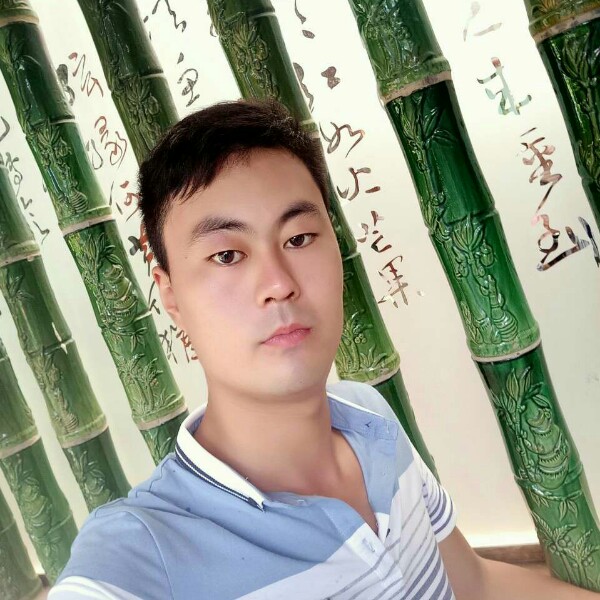 小手冰凉。的照片