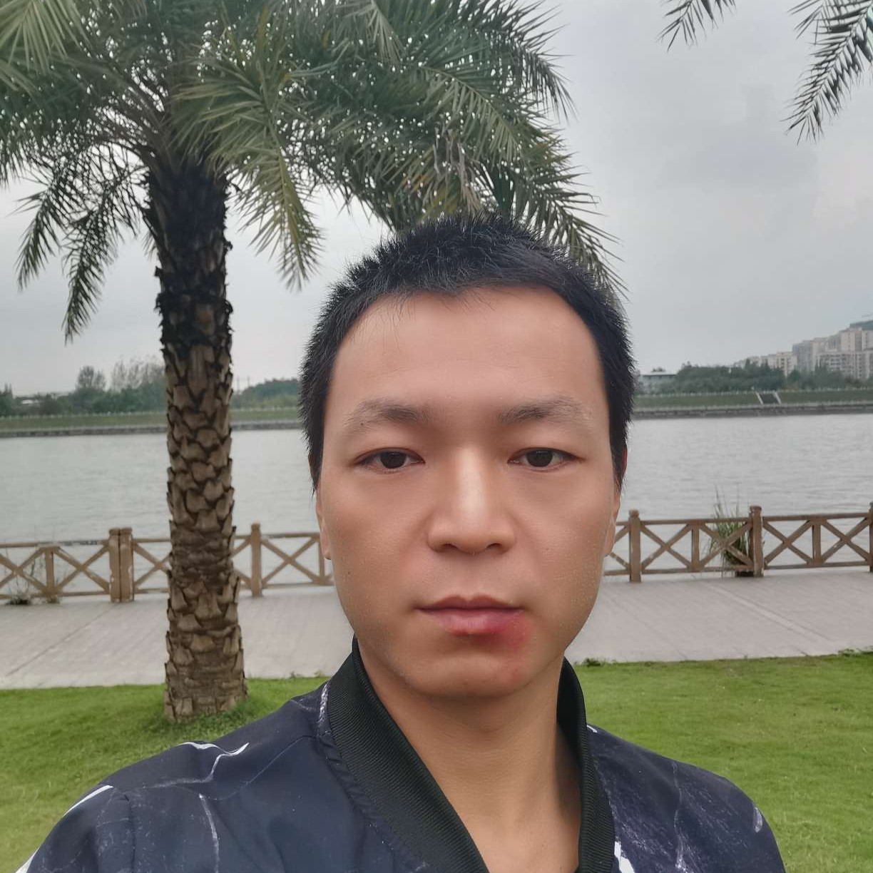 小青年的日子的照片