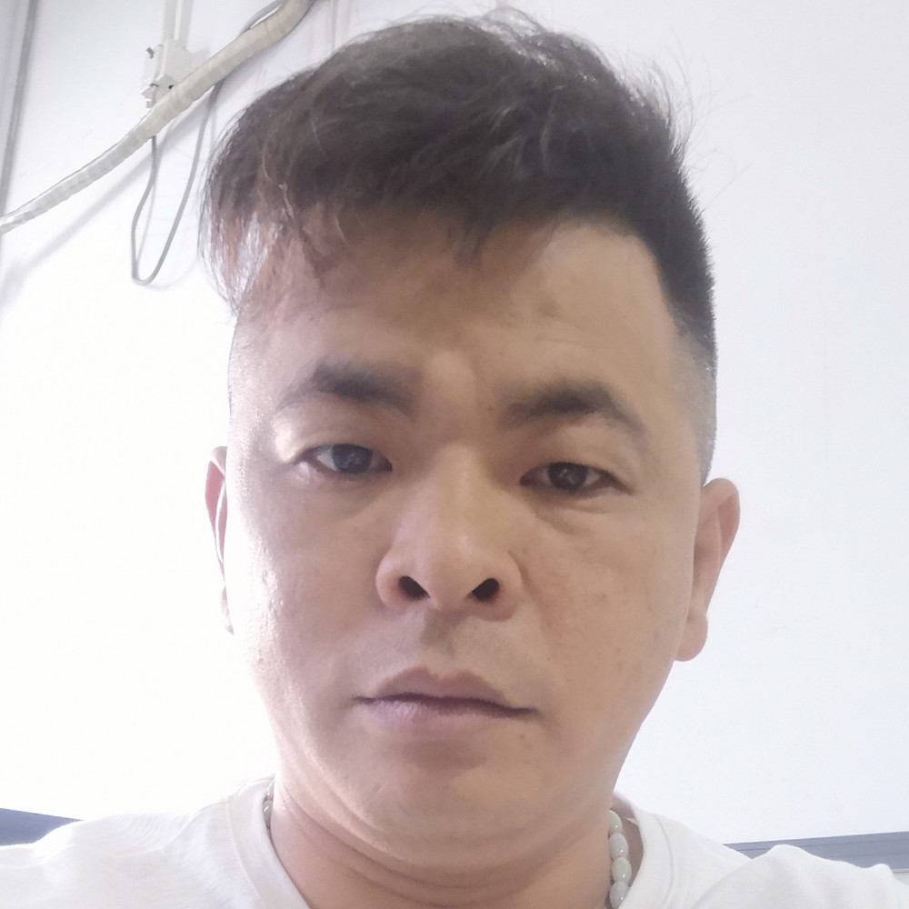冷眸相许忧虑的照片