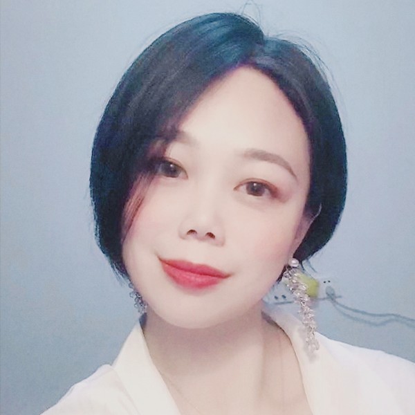 周心爱的照片