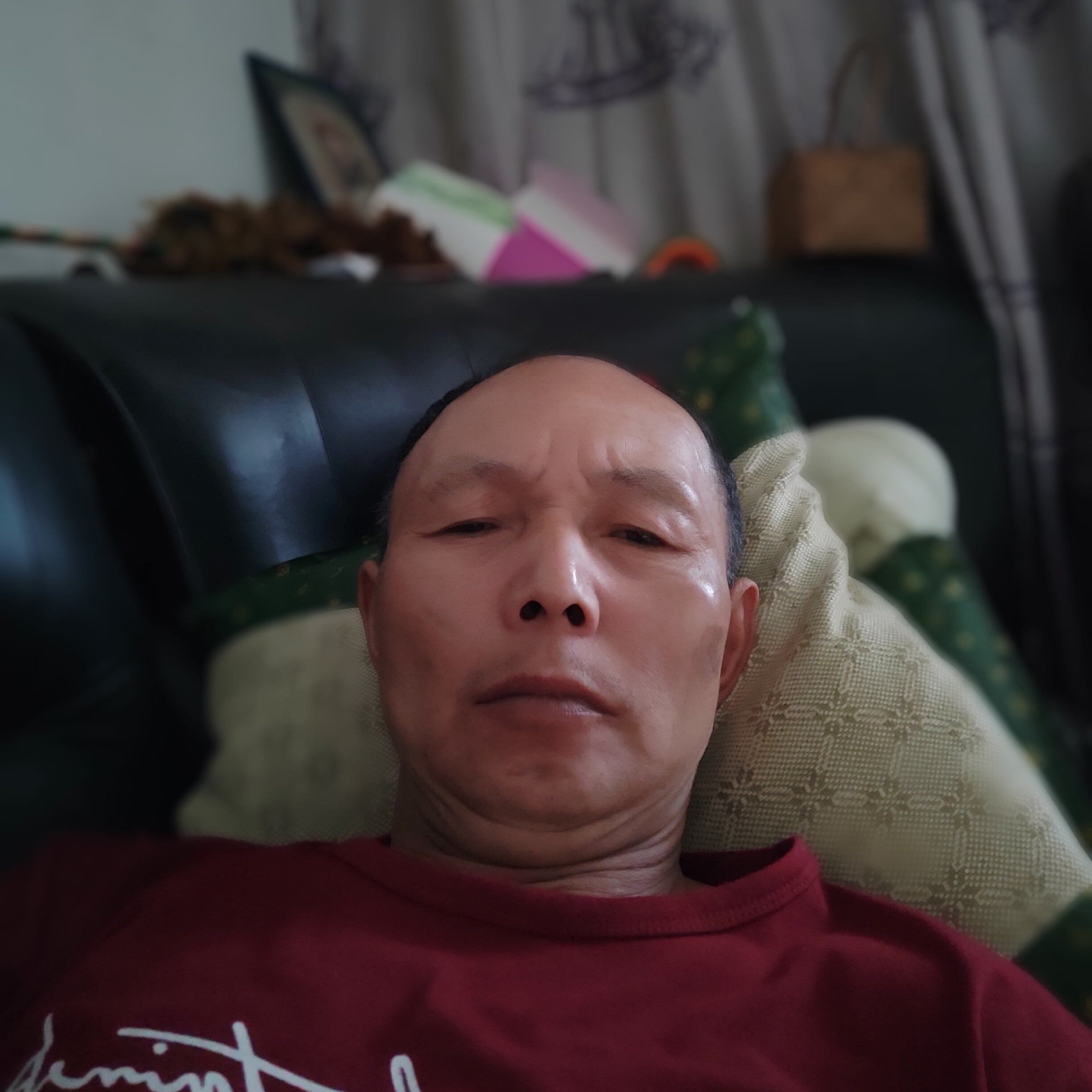 沉默就水杯的照片
