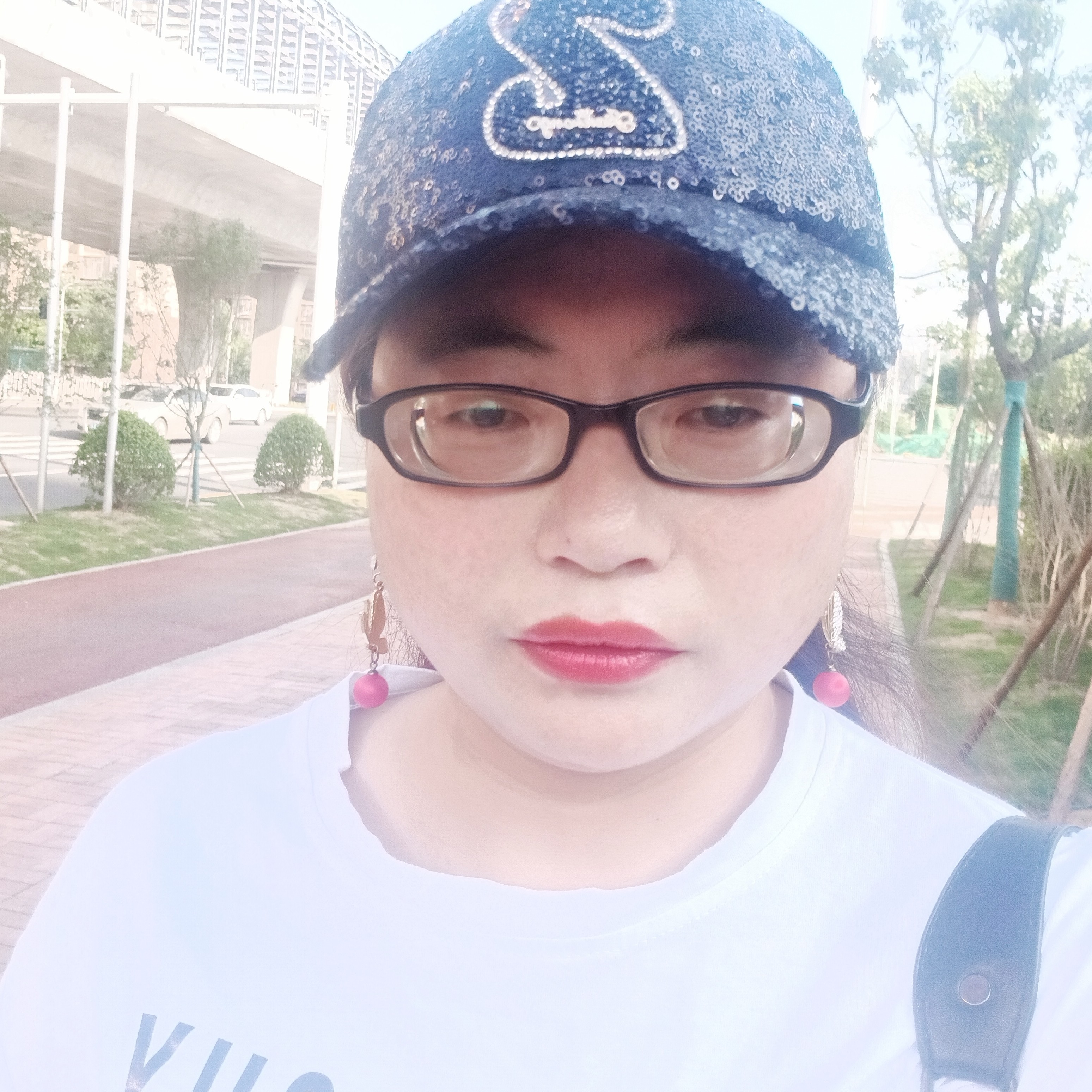 紧扣心炫的照片