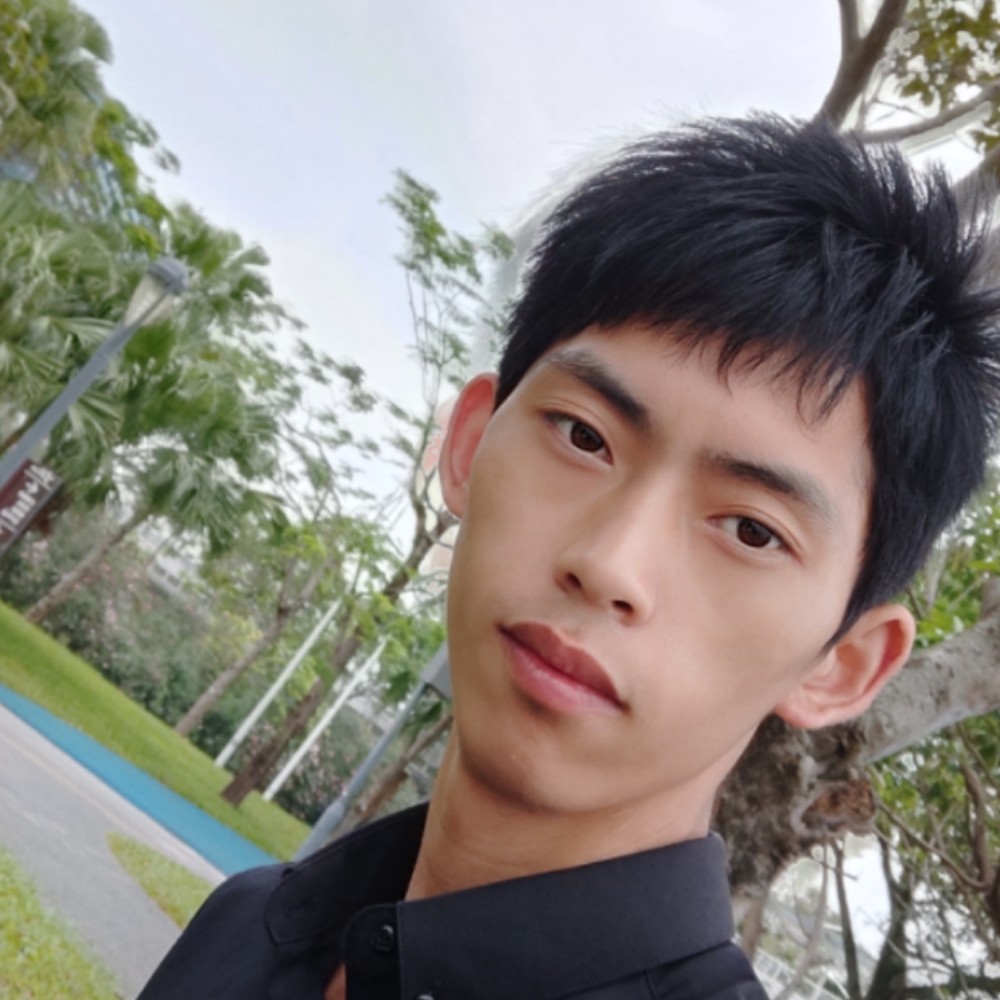 唇膏回眸默默的照片