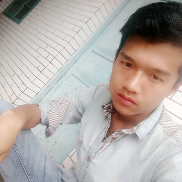 感性迎红尘的照片