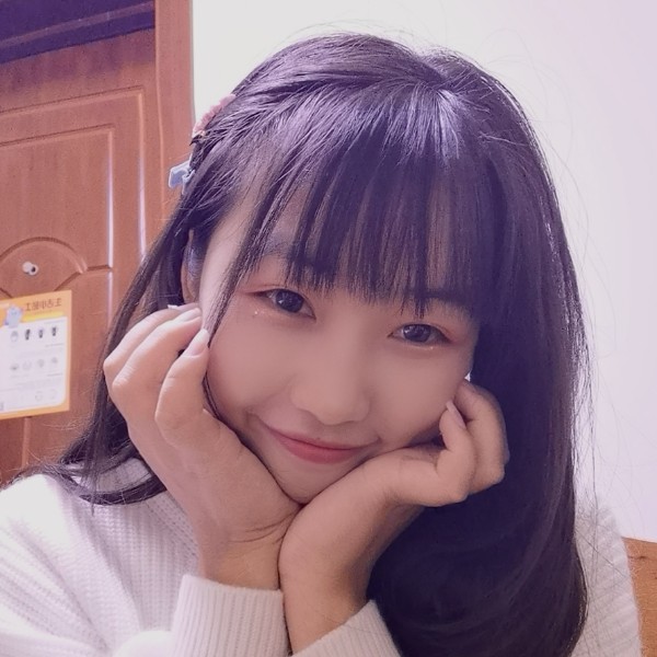 诗颖   小松鼠的照片