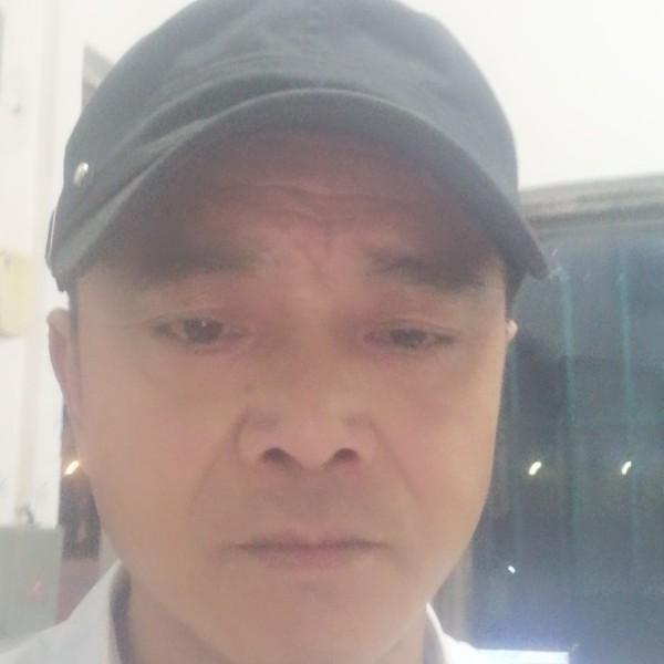 蓝天帅气孟的照片