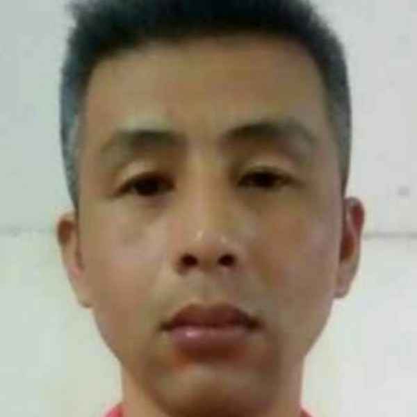 13767168662的照片