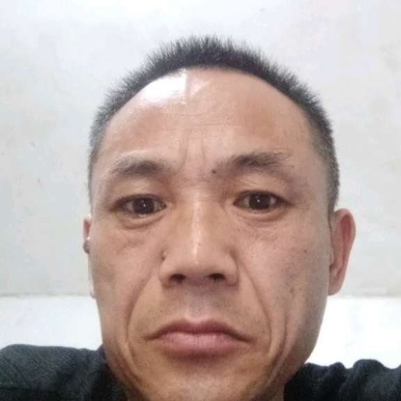 欣慰回眸故事的照片