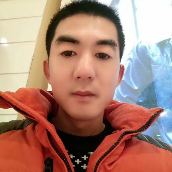 迷离扯鼠标的照片