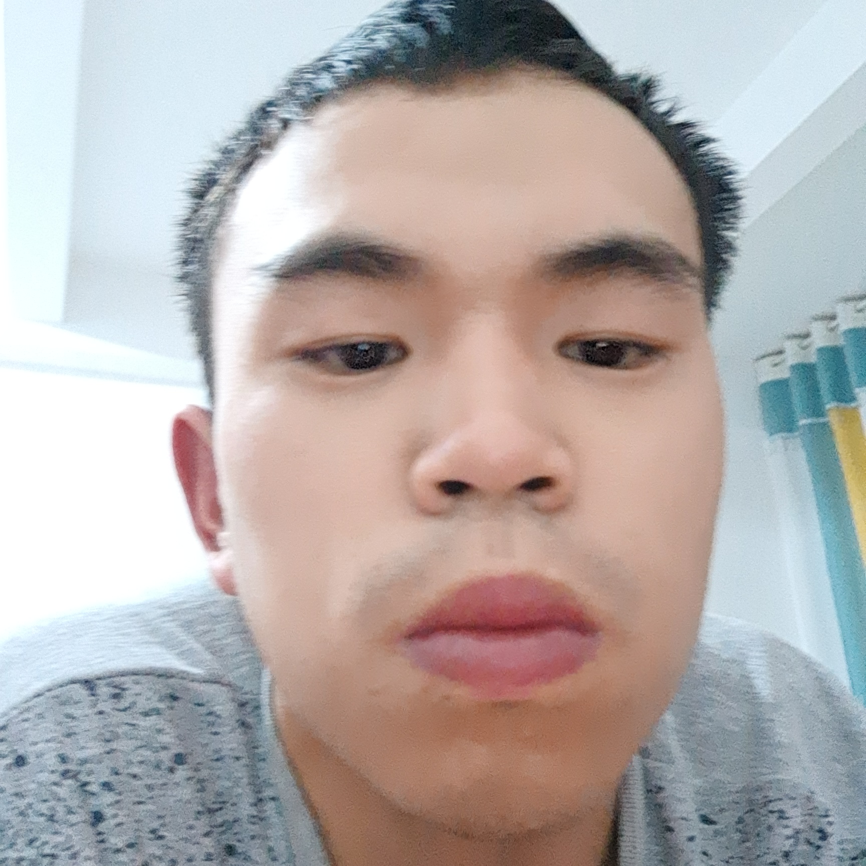 爱听歌深拥哈密瓜的照片