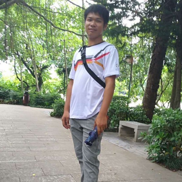 鞋垫谨慎的照片