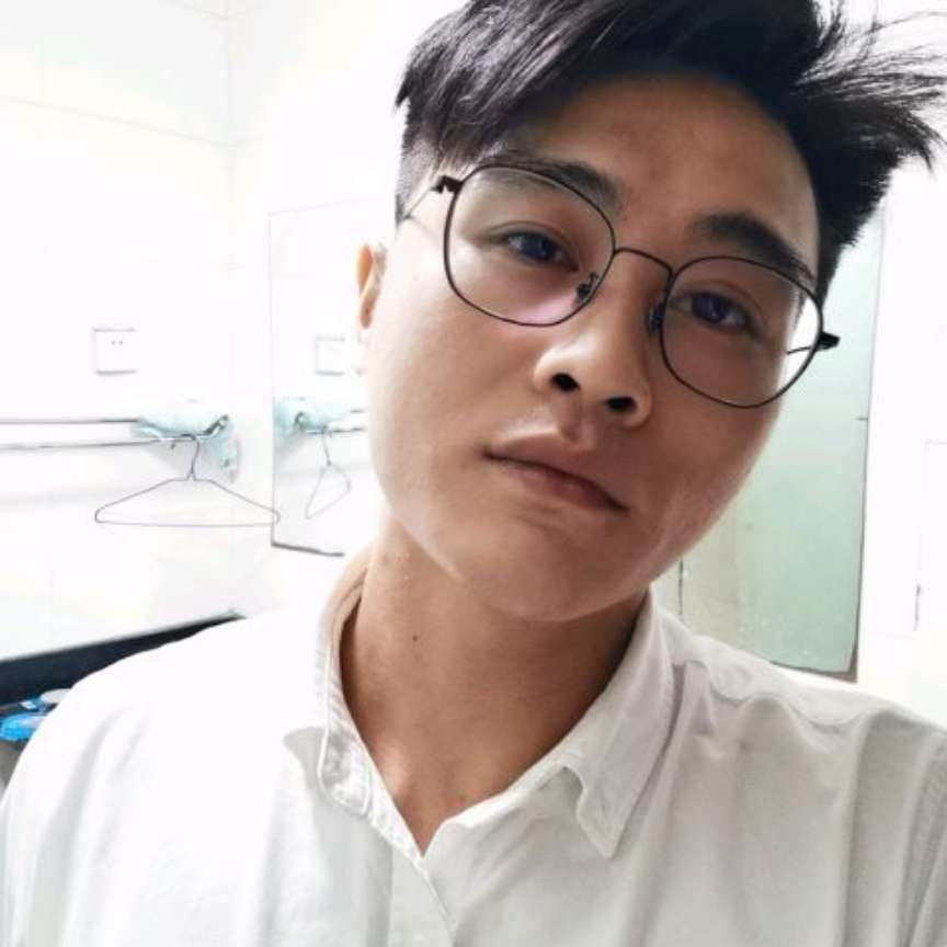 板栗回首苹果的照片