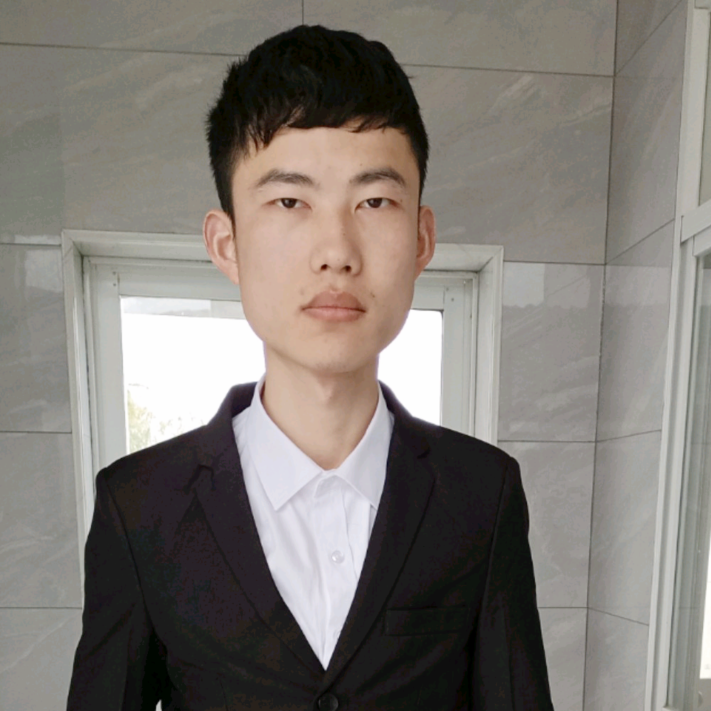 李伟2的照片