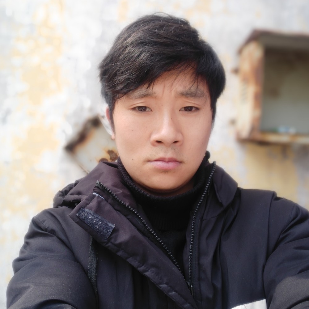 玫瑰拿难过的照片