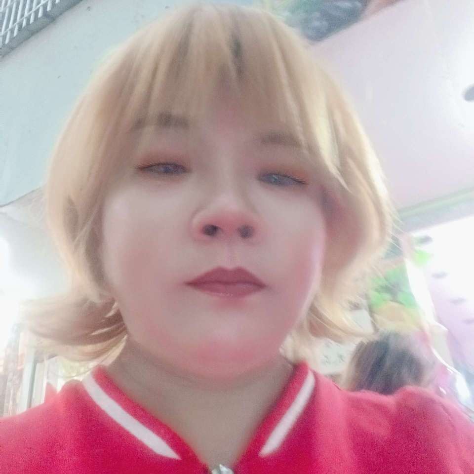 妩媚邂逅小蝴蝶的照片