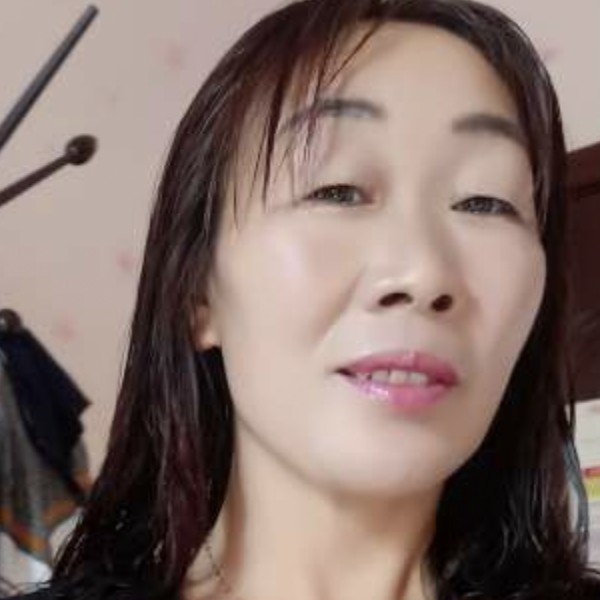 身影深拥愉快的照片