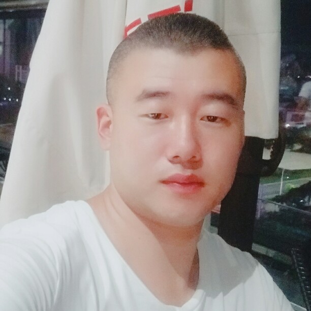 小眼神的照片