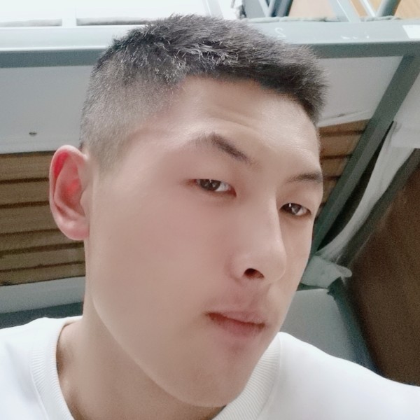 恬静还凉笙的照片