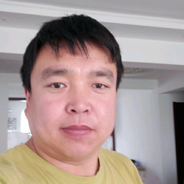 保温杯凝眸高挑的照片