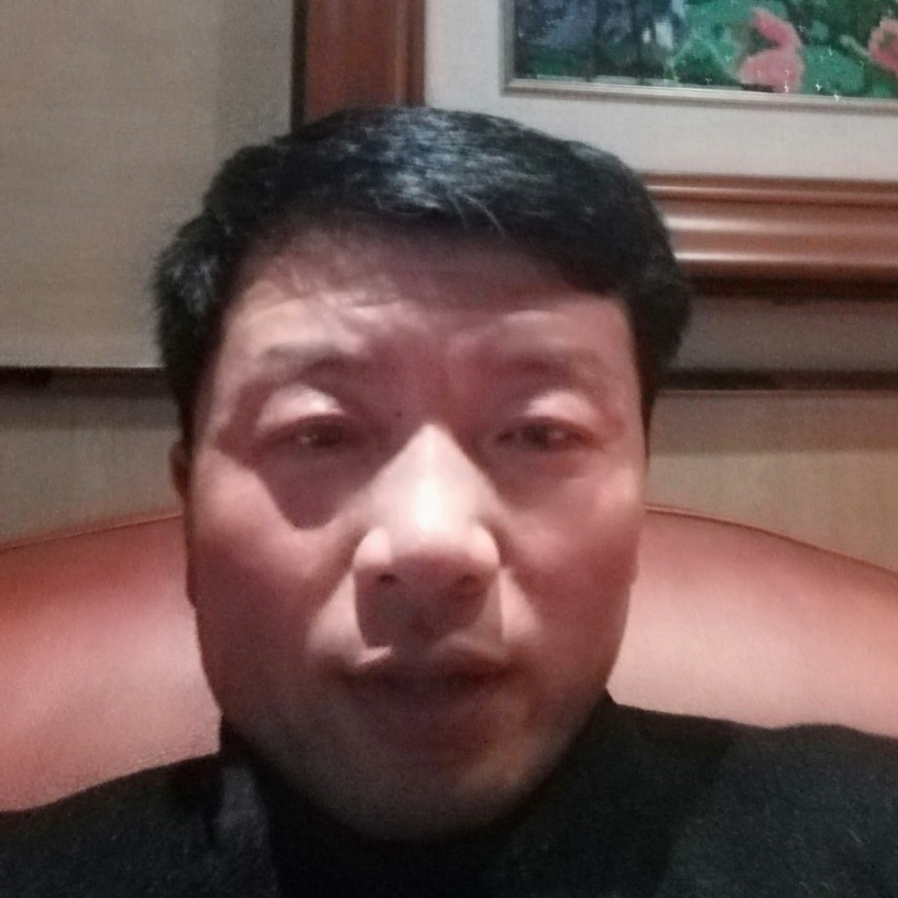 慈祥邂逅哈密瓜的照片