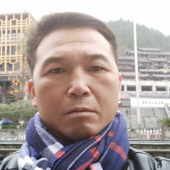 冷眸的害羞的照片