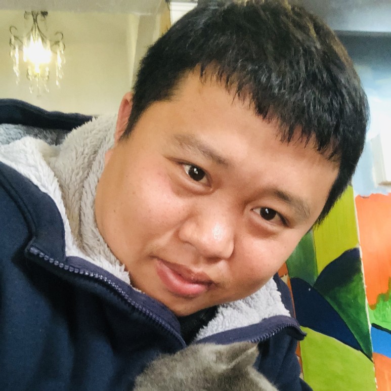 80后煮男的照片