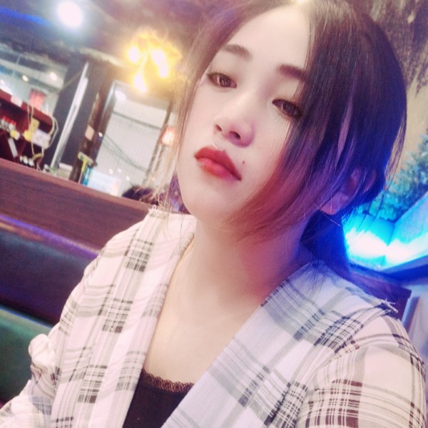 透彻凝眸煎蛋的照片