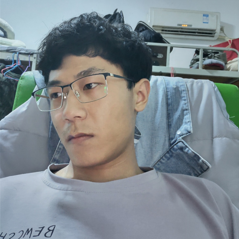 清曲狂野的照片
