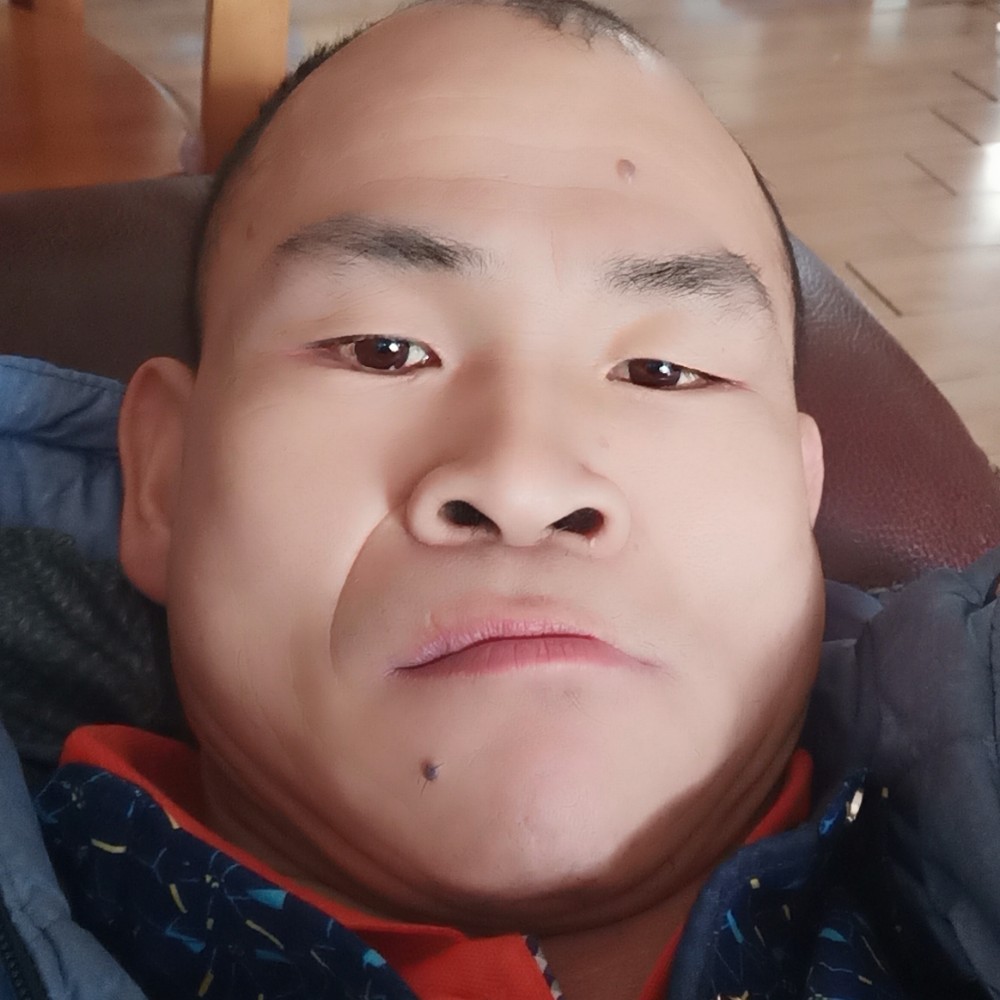 贤惠鞋子的照片