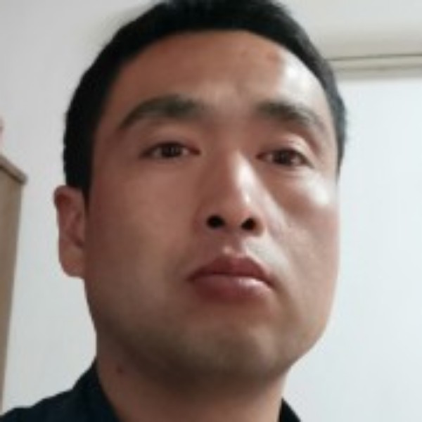 AAA在路上的照片
