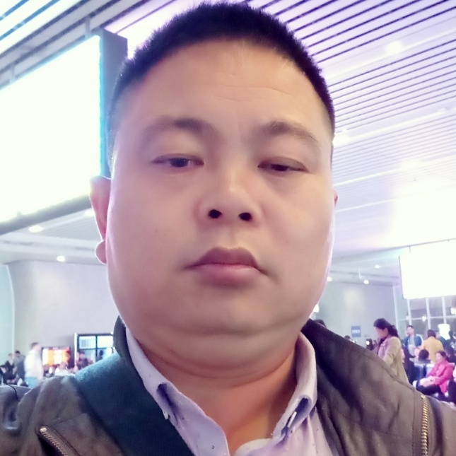 安防专家的照片