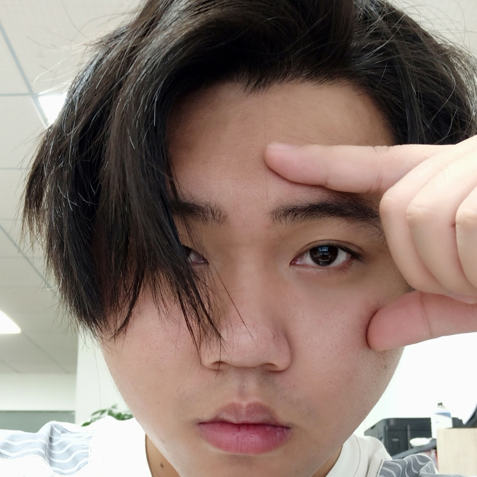 单纯浅吻外套的照片