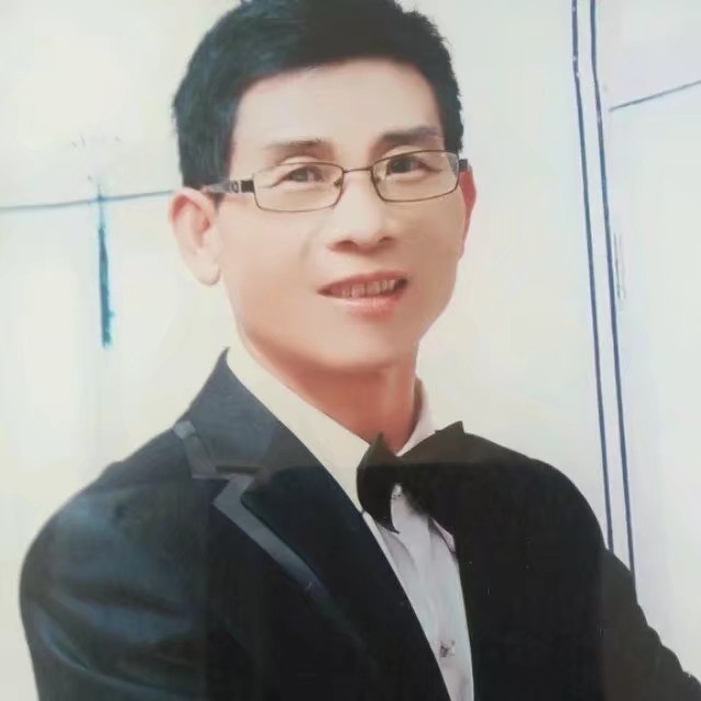寂寞遇見中心的照片