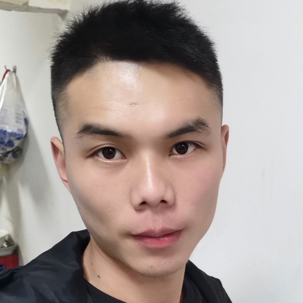 瑞雪哭泣的照片