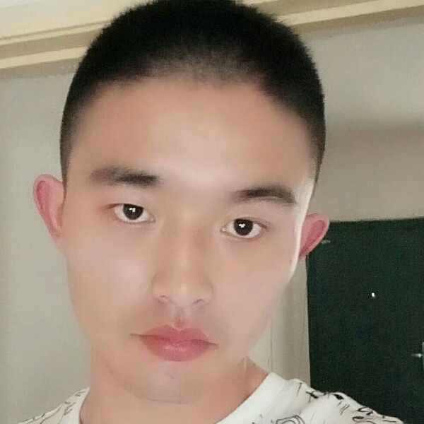 眯眯眼火的照片
