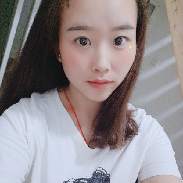 年轻短靴的照片