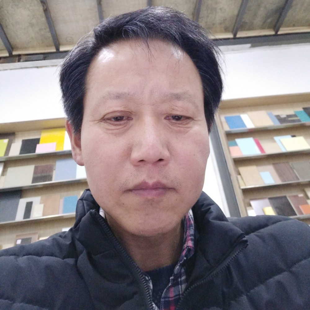 聂振华的照片