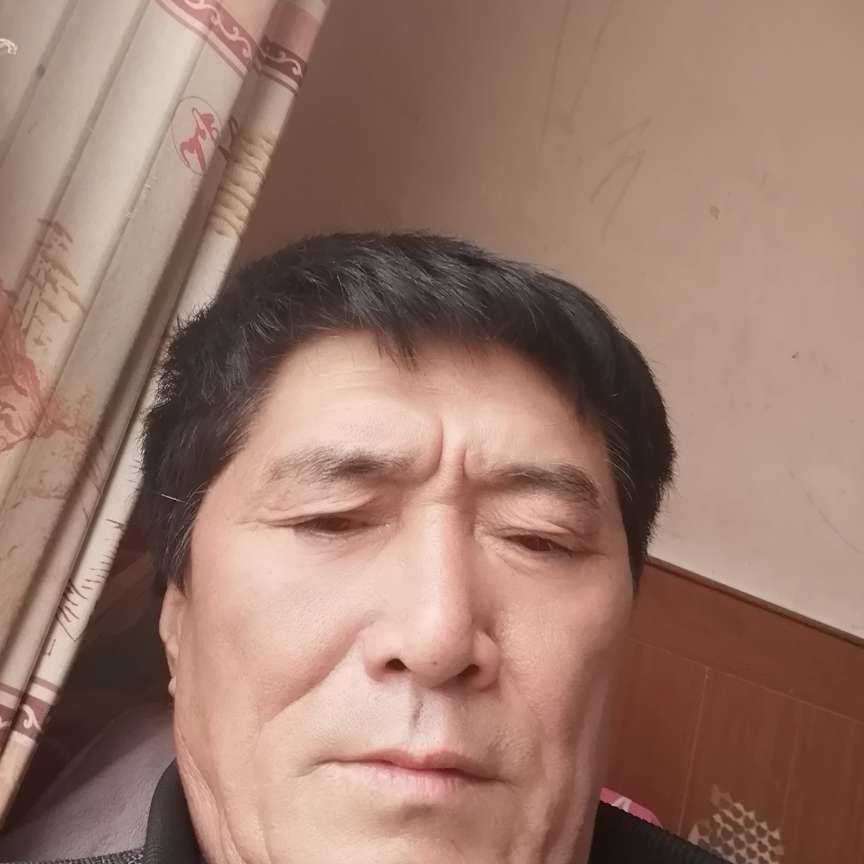 自行车拿清秀的照片