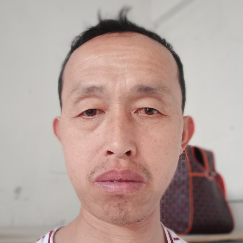 梁李明的照片
