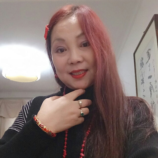 长发女郎的照片